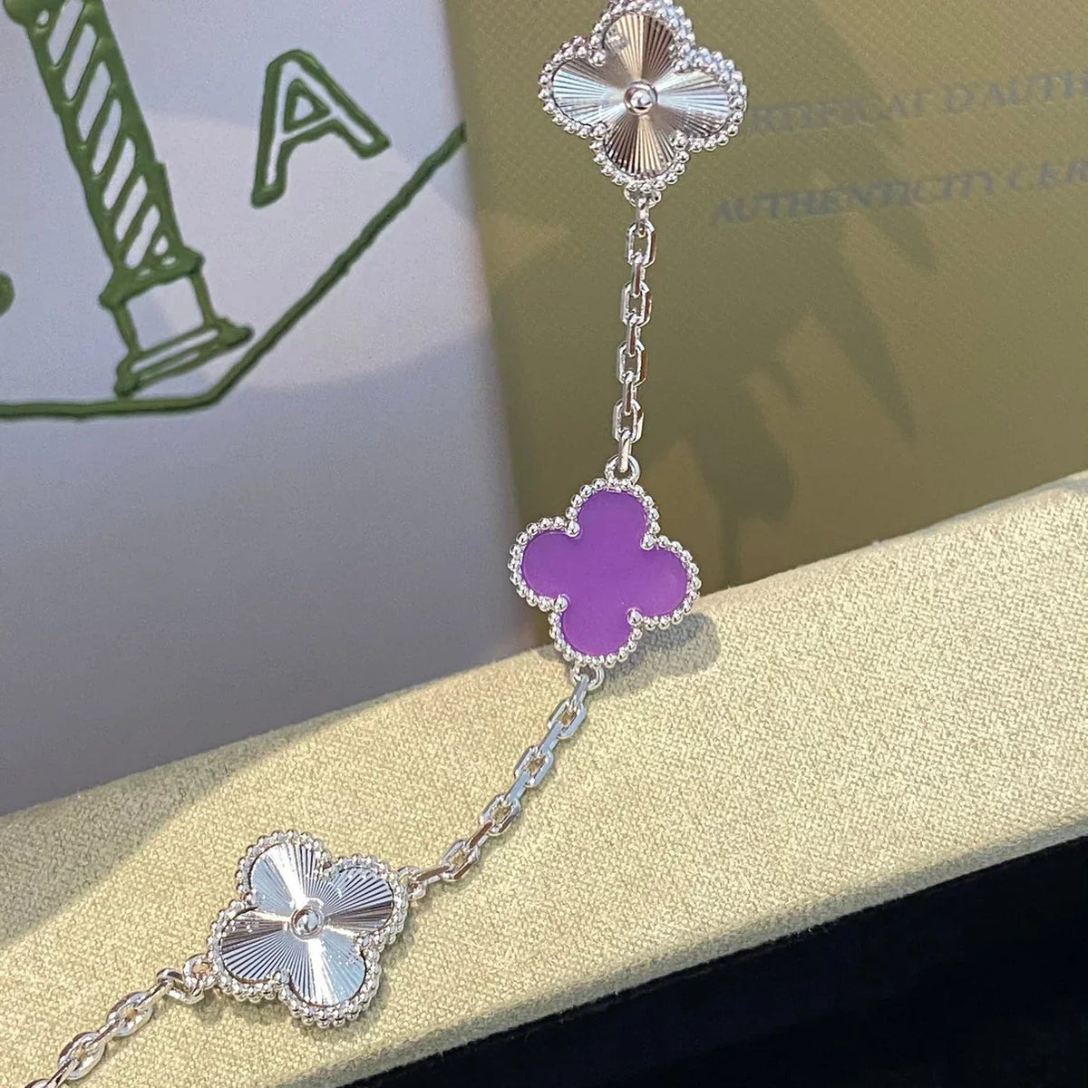 [Legend]LUCKY CLOVER 5-MOTIF BRACELET - VIOLET COLLECTION