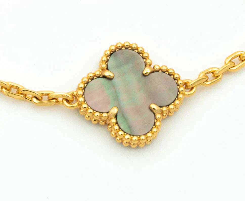 [Legend]LUCKY CLOVER 5-MOTIF BRACELET - GREY MOTHER-OF-PEARL COLLECTION