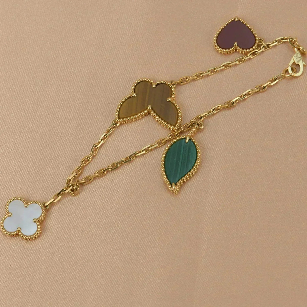 [Legend]LUCKY NATURE MULTI-CHARM BRACELET