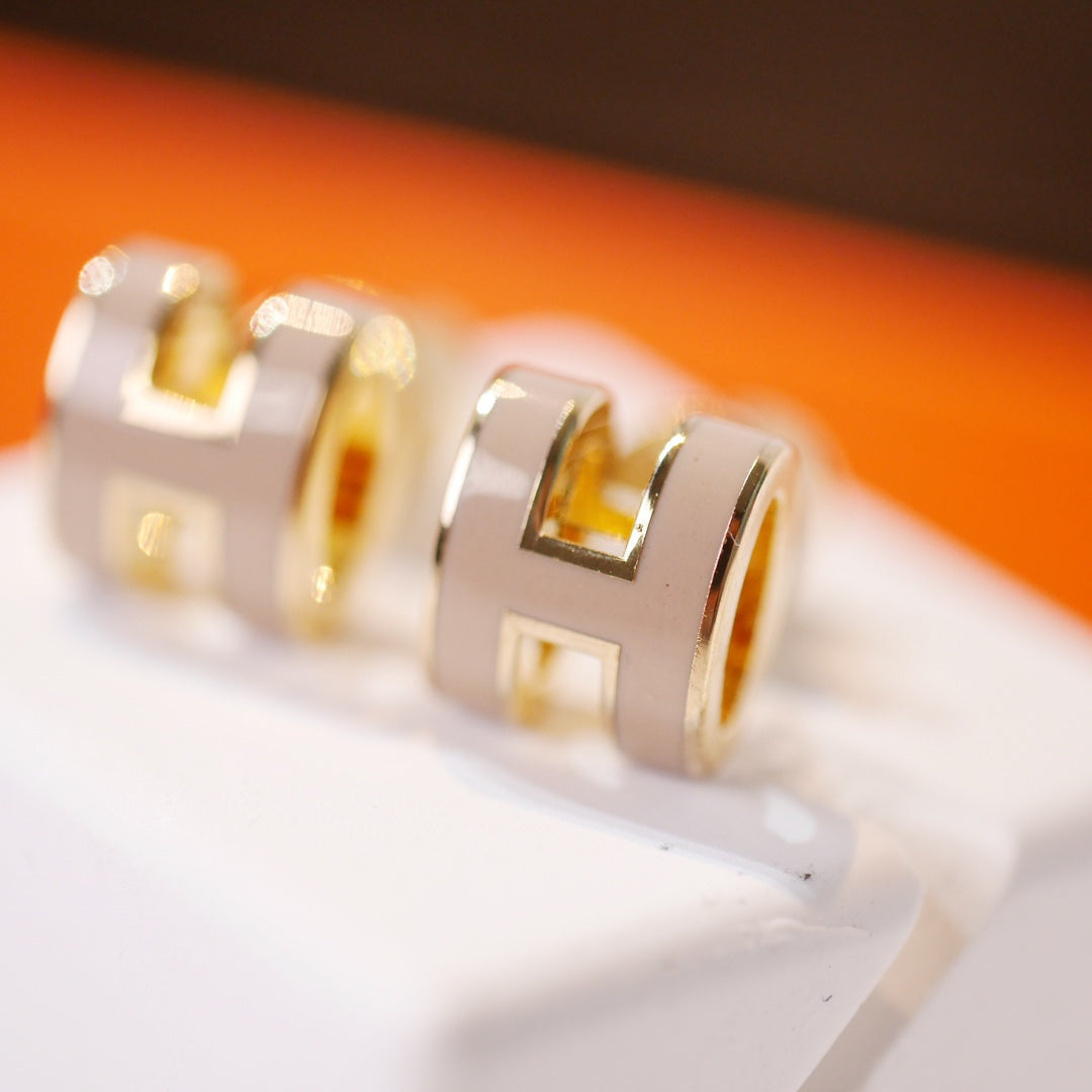 [Legend]MINI POP H GOLD EARRINGS GREY