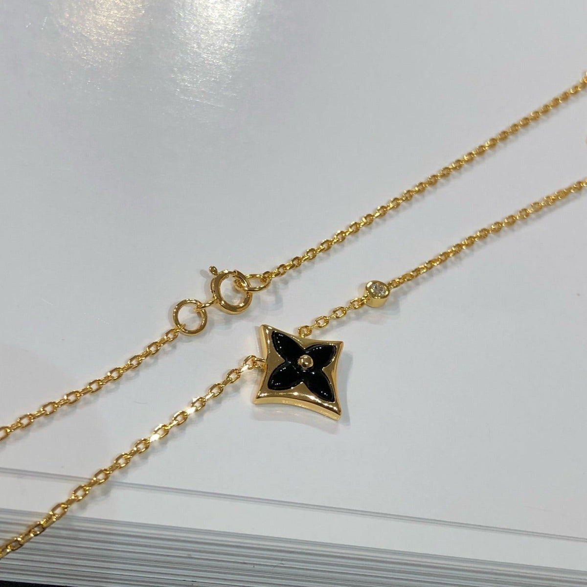 [Legend]STAR BLACK MOP NECKLACE