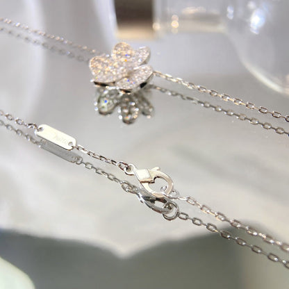 [Legend]PAVÉ DIAMOND FLOWER CHARM NECKLACE