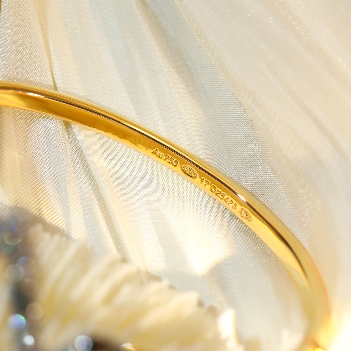 [Legend]VOLTE UPSITE DOWN GOLD DIAMOND BRACELET