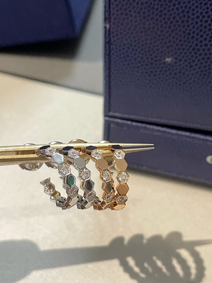 [Legend]Hollow Design Four-Leaf Clover Flower Shape Ring