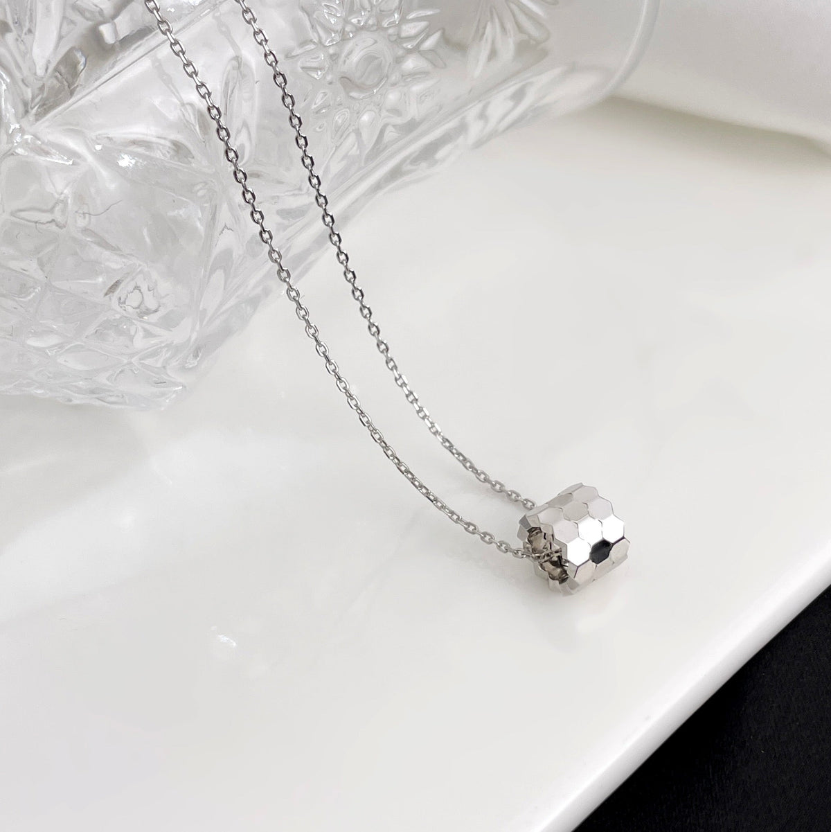 [Legend]BEE MINI NECKLACE
