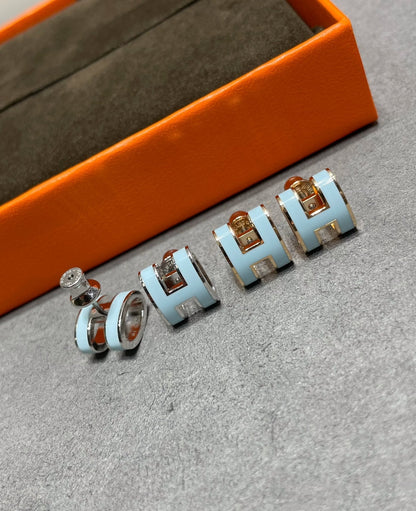 [Legend]POP H SKY BLUE STUD EARRINGS