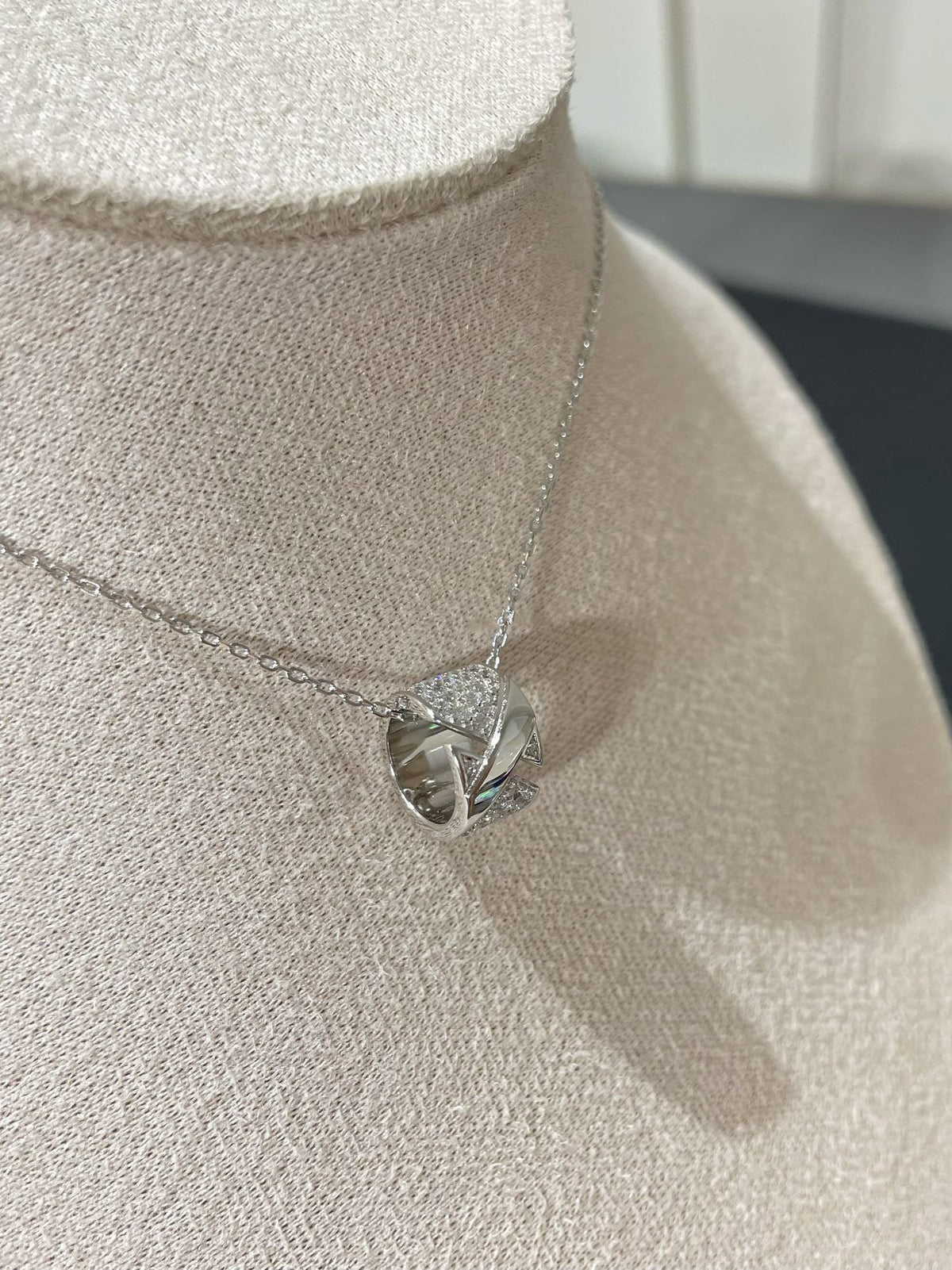 [Legend]LIENS EVIDENCE DIAMOND PAVED NECKLACE