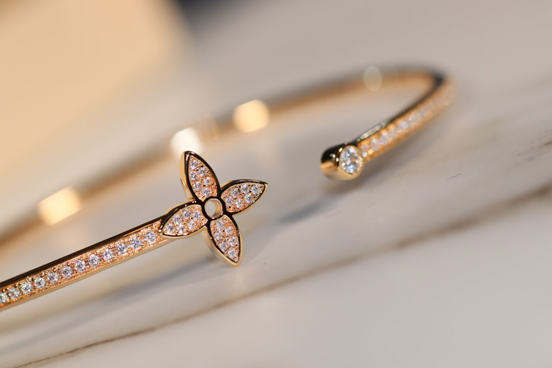 [Legend]IDYLLE GOLD OPEN BRACELET DIAMOND PAVED