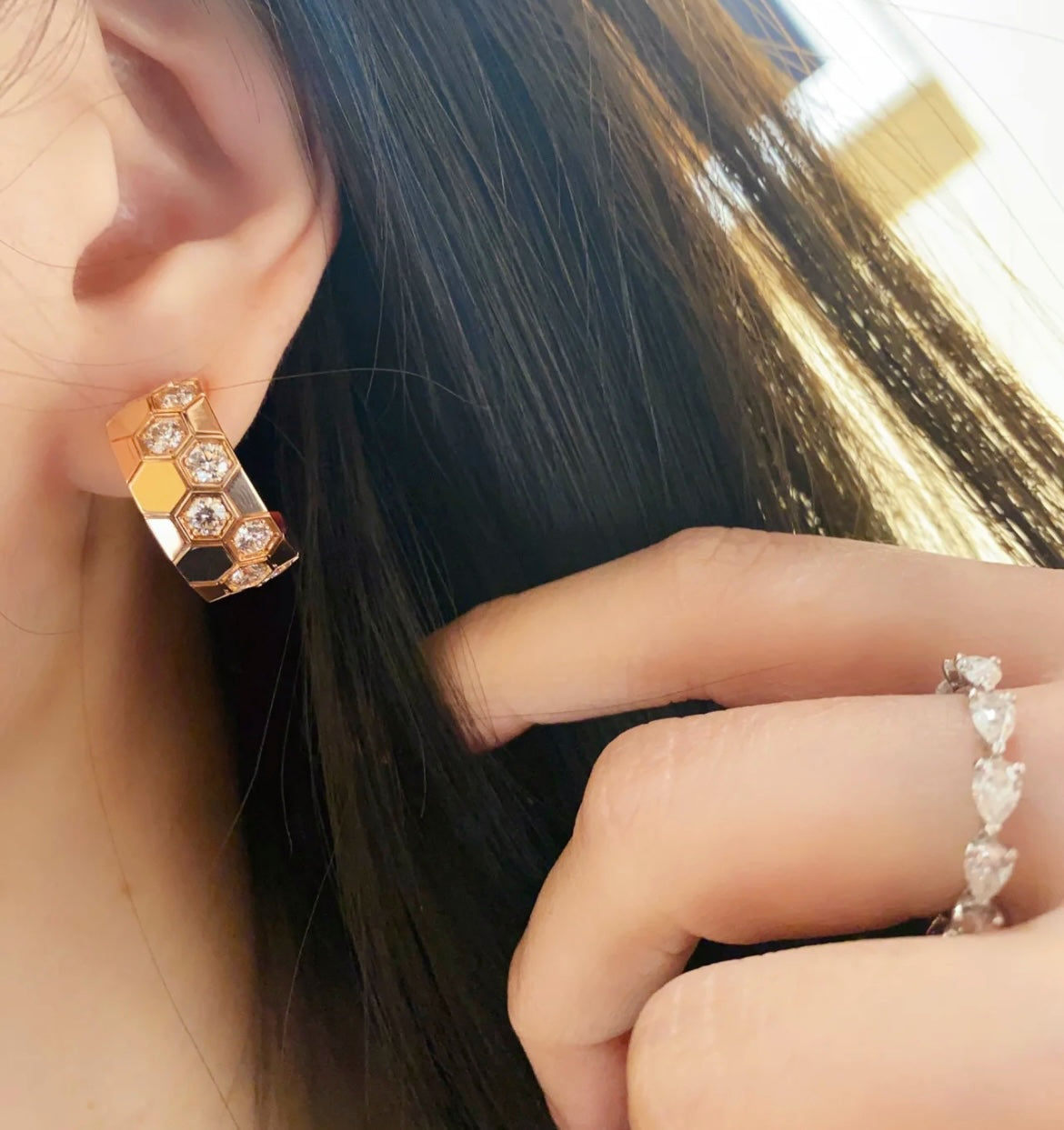 [Legend]BEE LOVE DIAMOND HOOP EARRINGS