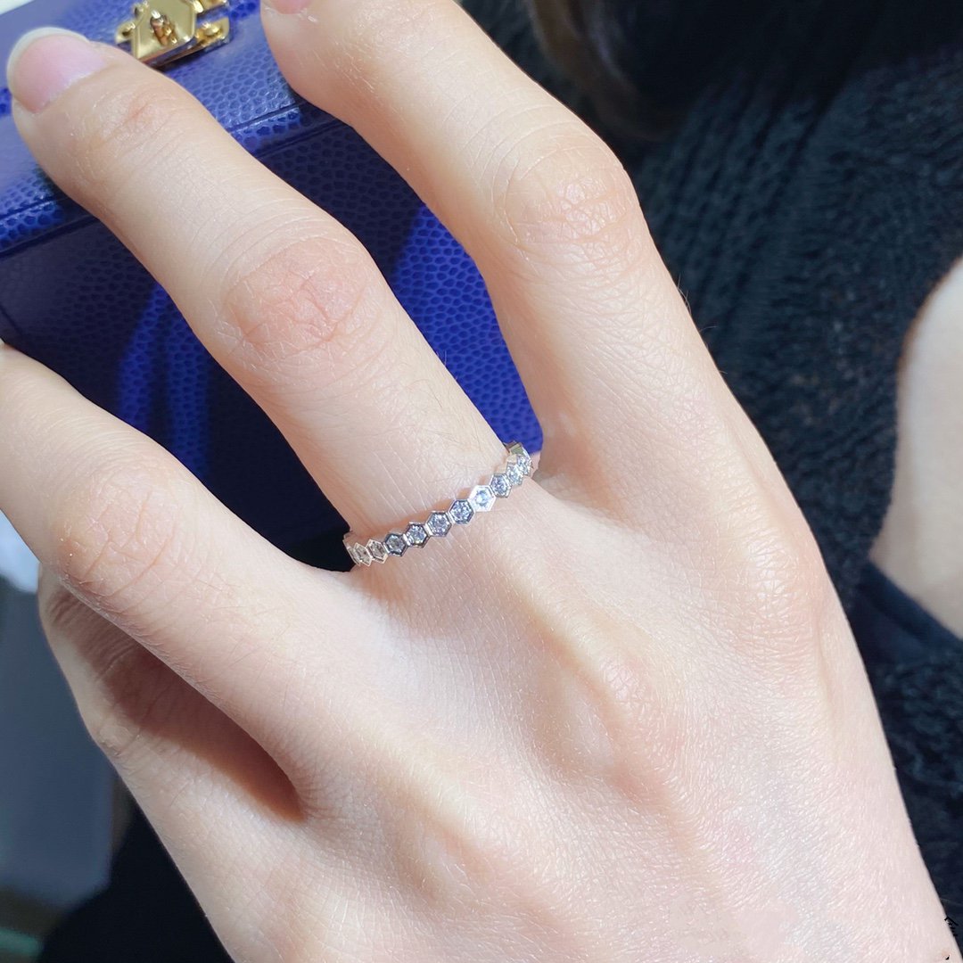 [Legend]BEE LOVE DIAMOND PAVED SMALL RING