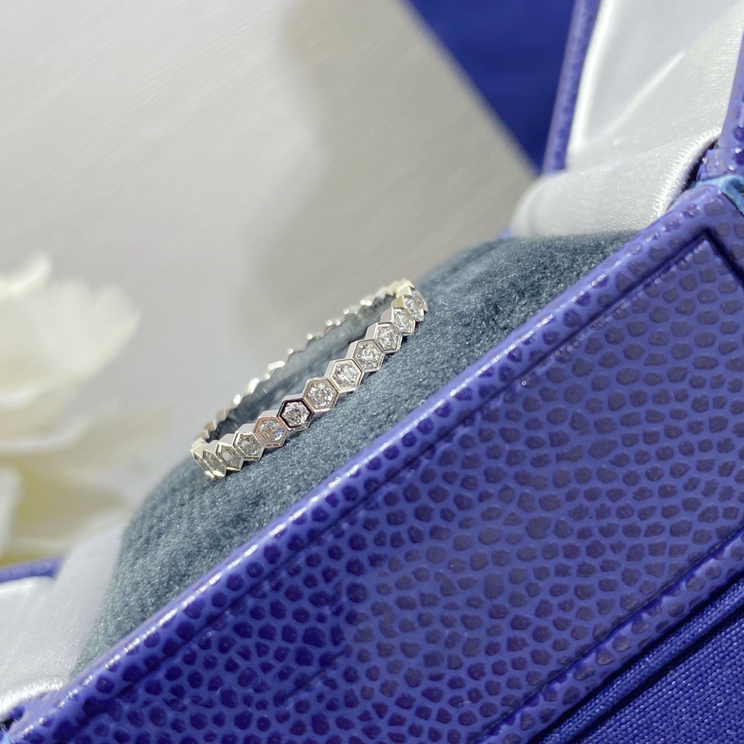 [Legend]BEE LOVE DIAMOND PAVED SMALL RING