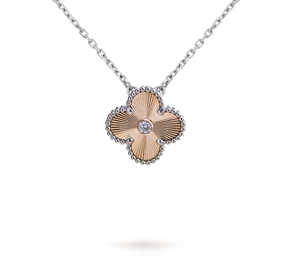 [Legend]LIMITED EDITION CHRISTMAS CLOVER FLOWER NECKLACE - 15MM ANNUAL COLLECTIBLE PENDANT