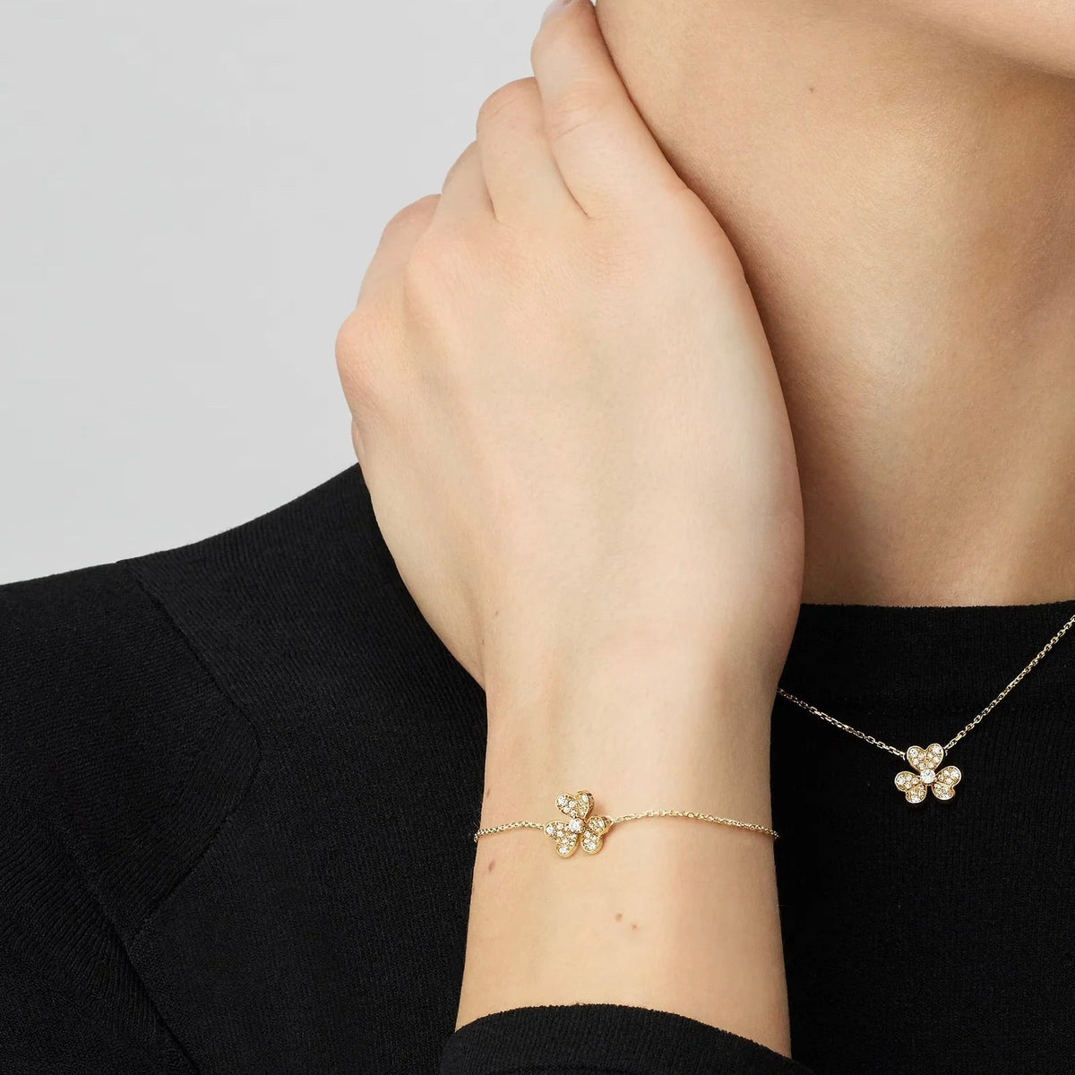 [Legend]LUMINOUS BLOSSOM SINGLE-MOTIF CHARM BRACELET
