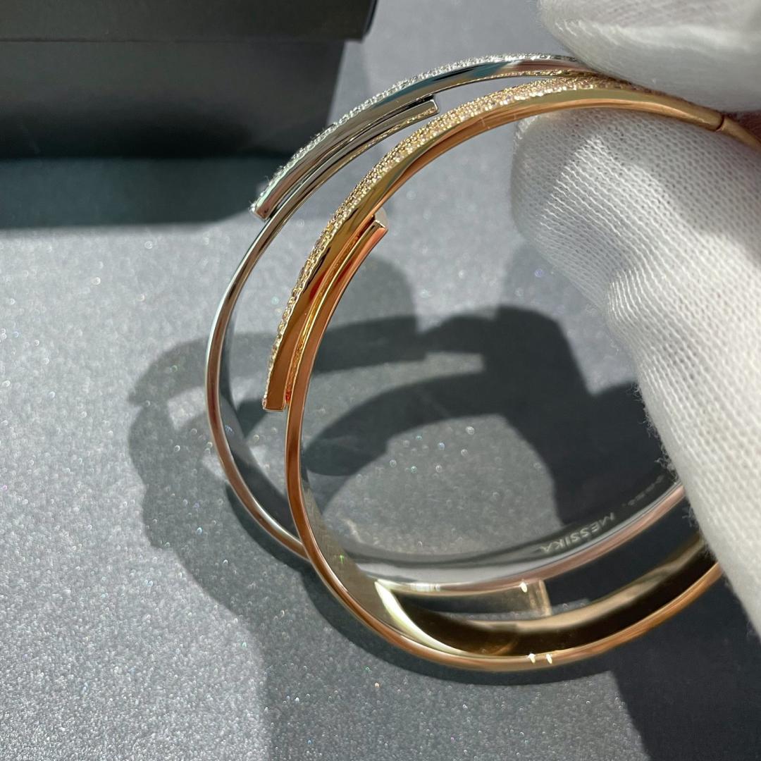 [Legend]MOVE NOA PAVÉ DIAMOND BANGLE BRACELET