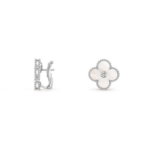 [Legend]15MM CLOVER FLOWER STUD EARRINGS DIAMOND-WHITE GOLD COLLECTION