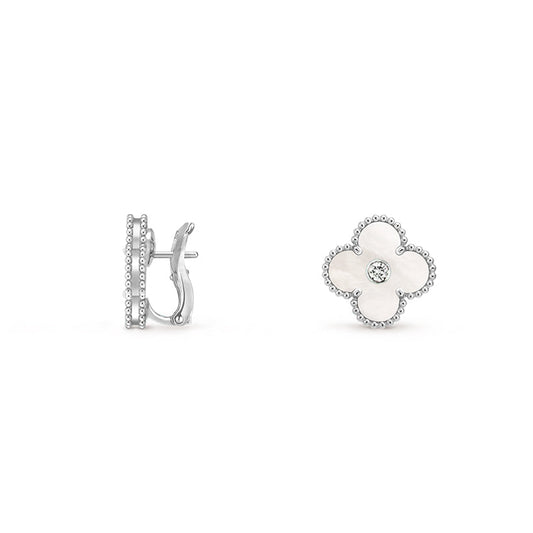 [Legend]15MM CLOVER FLOWER STUD EARRINGS DIAMOND-WHITE GOLD COLLECTION