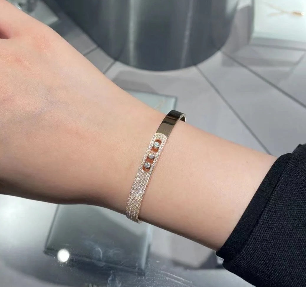 [Legend]MOVE NOA PAVÉ DIAMOND BANGLE BRACELET