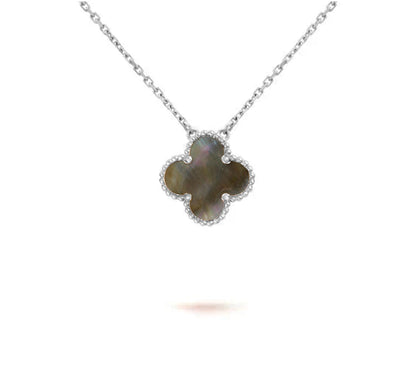 [Legend]15MM CLOVER FLOWER PENDANT NECKLACE WHITE GOLD COLLECTION