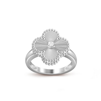 [Legend]LUCKY CLOVER DIAMOND-ACCENT WHITE GOLD RING COLLECTION