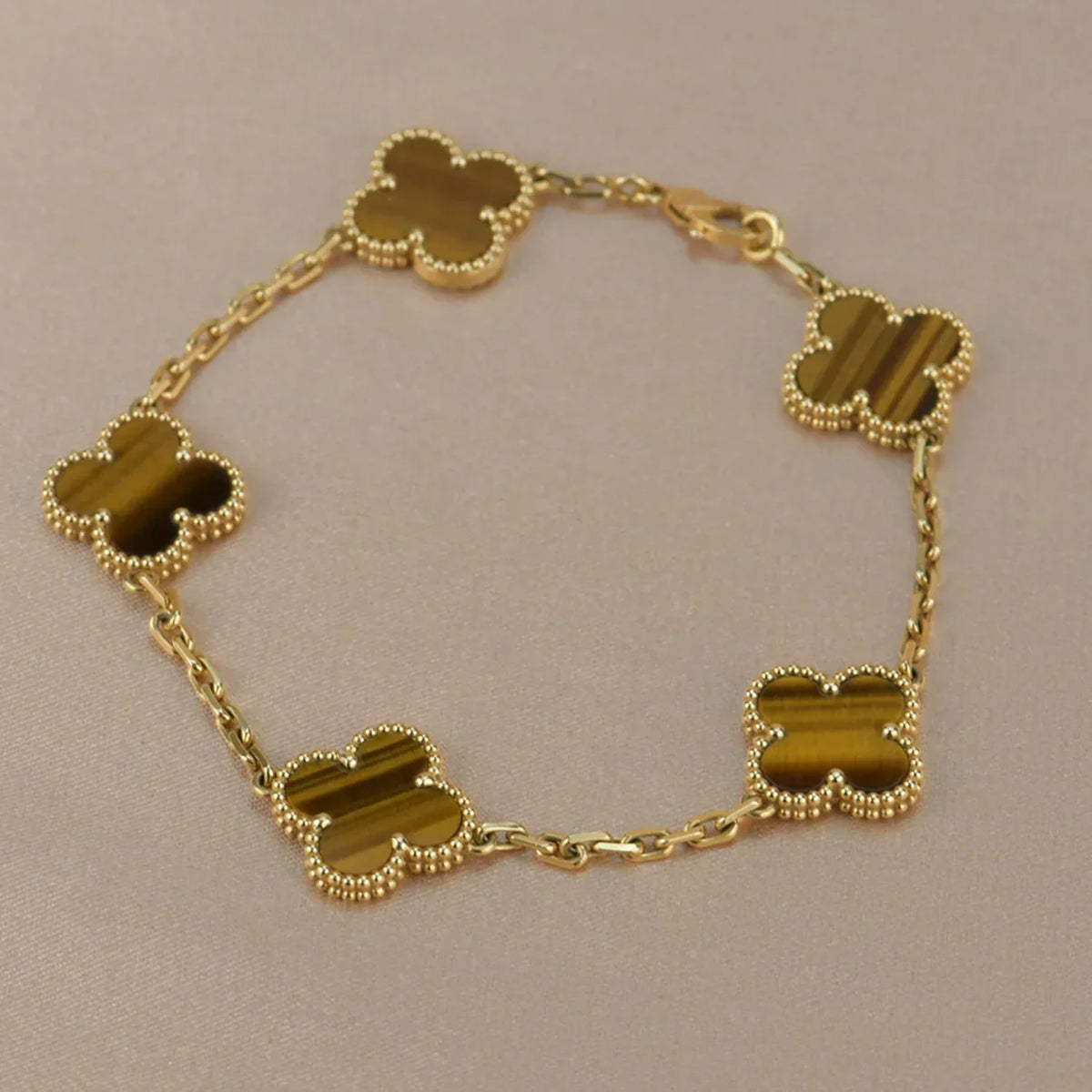 [Legend]LUCKY CLOVER 5-MOTIF BRACELET -  TIGER’S EYE COLLECTION