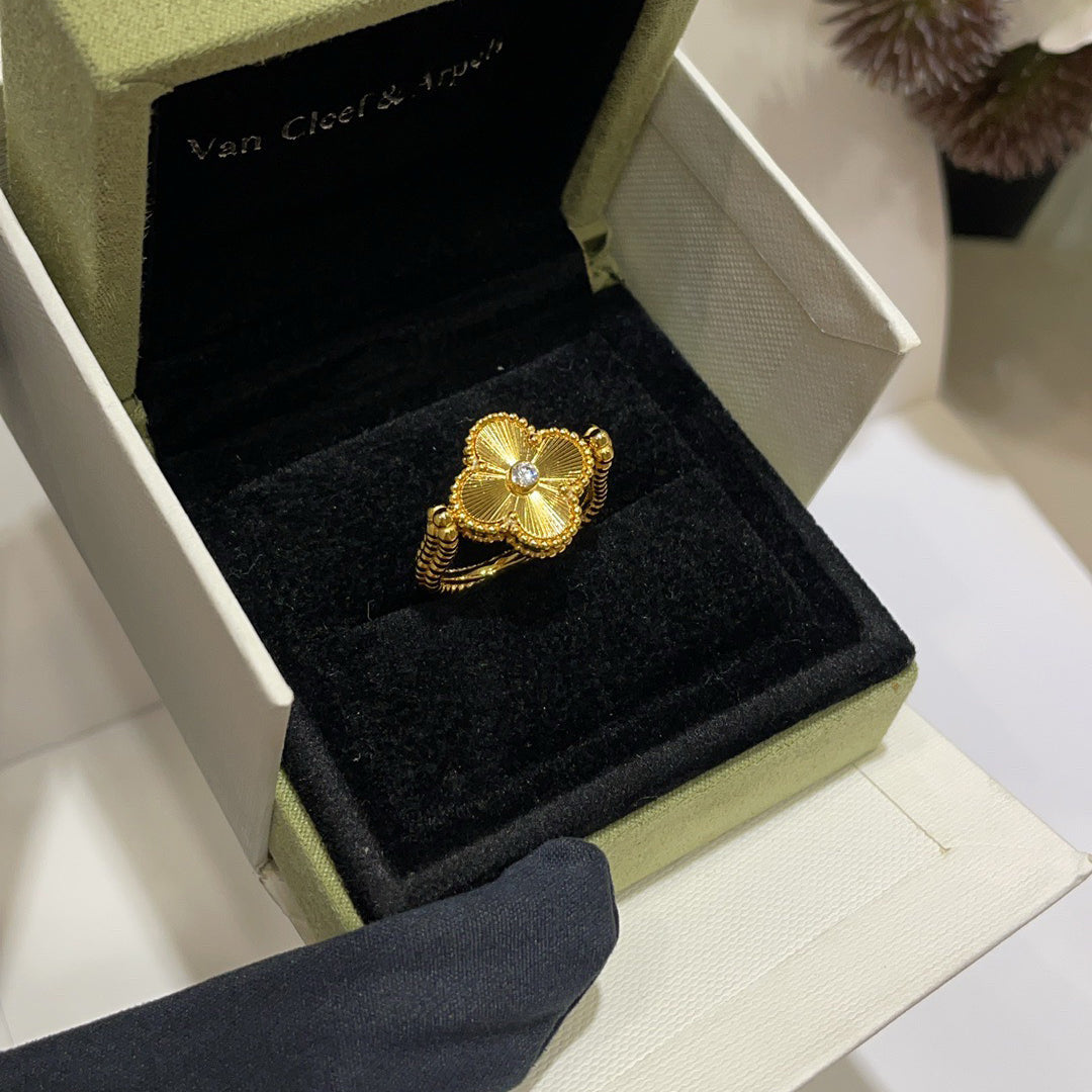 [Legend]LUCKY CLOVER GOLD REVERSIBLE RING