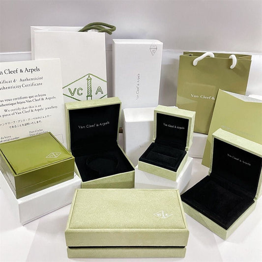 [Legend]CLOVER BRAND JEWELRY BOX