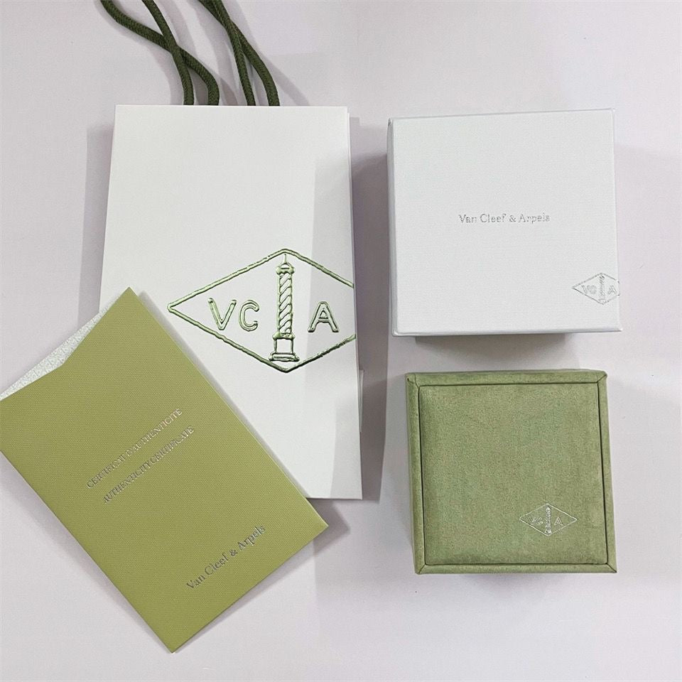 [Legend]CLOVER BRAND JEWELRY BOX