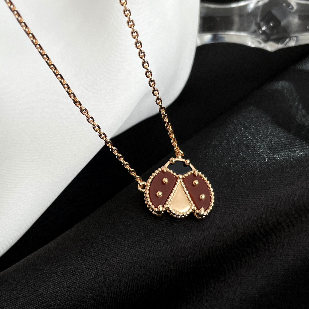[Legend]LUCKY CARNELIAN LADYBUG CHARM NECKLACE