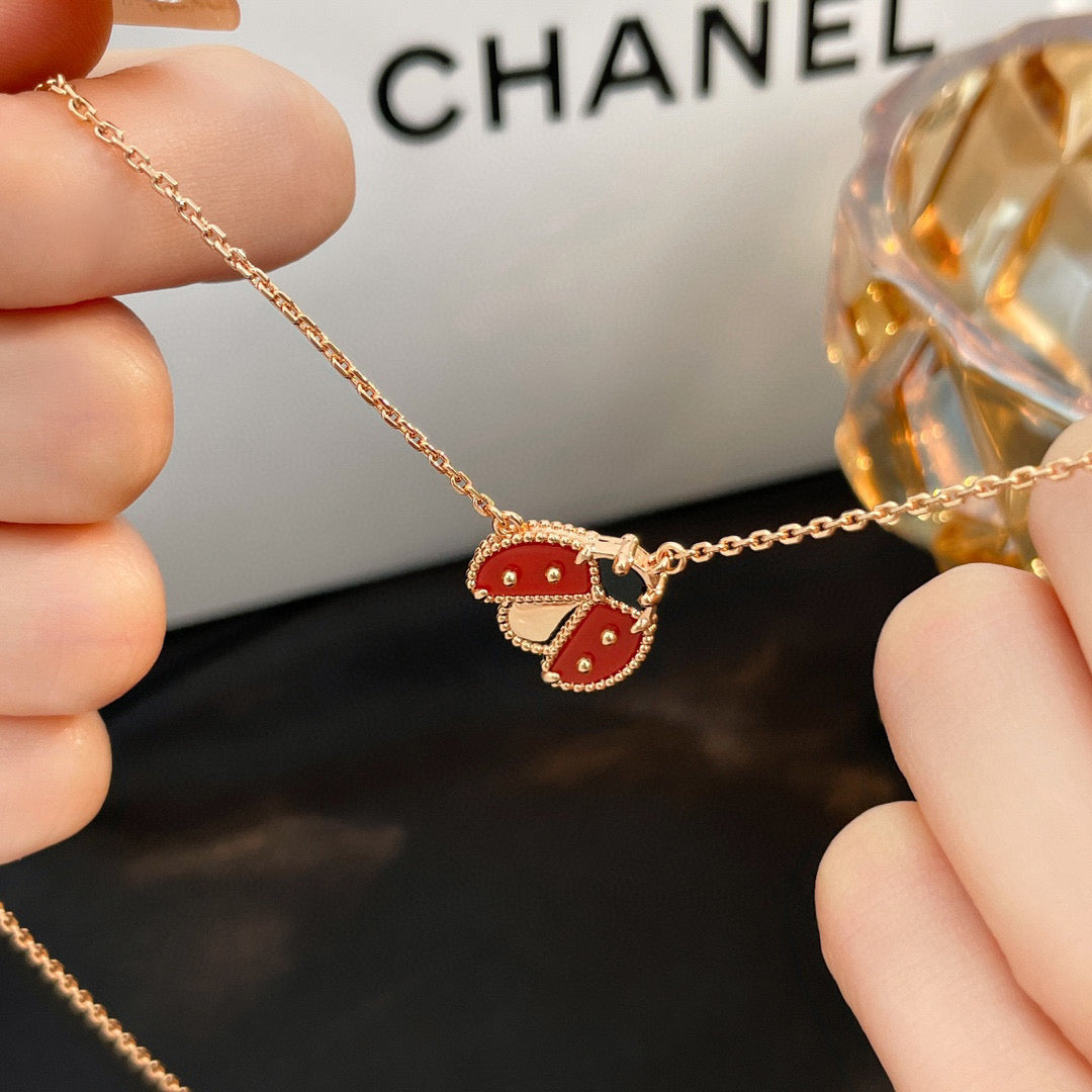 [Legend]LUCKY CARNELIAN LADYBUG CHARM NECKLACE