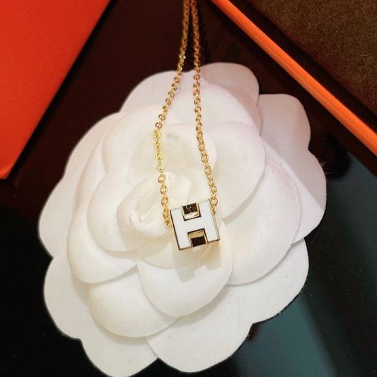 [Legend]H WHITE SQUARE GOLD NECKLACE