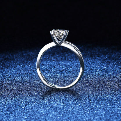 [Legend]ELEGANT 4-PRONG CROSSOVER MOISSANITE ENGAGEMENT RING