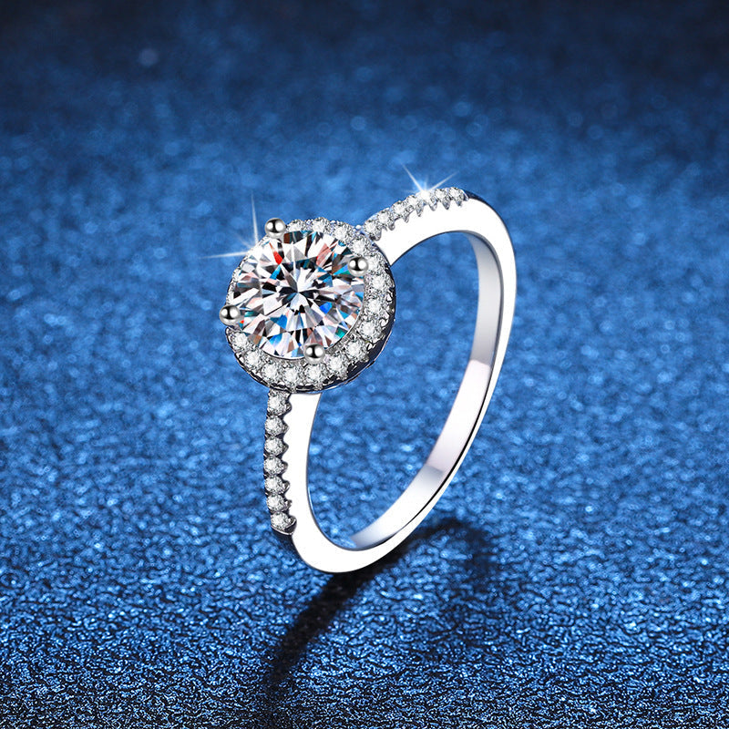 [Legend]RADIANT ROUND HALO MOISSANITE ENGAGEMENT RING