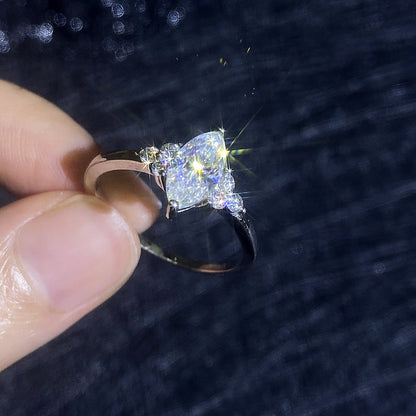 [Legend]ELEGANT MARQUISE CUT MOISSANITE RING WITH SIDE ACCENTS