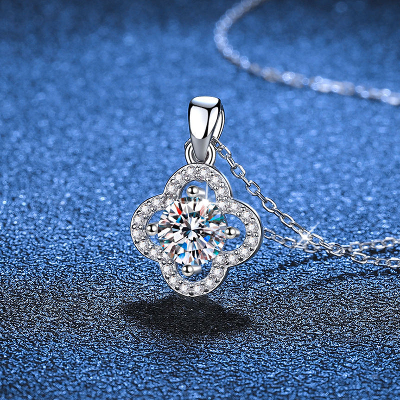 [Legend]CLASSIC CLOVER MOISSANITE PENDANT NECKLACE