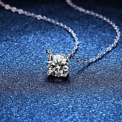 [Legend]CLASSIC FOUR-PRONG SOLITAIRE MOISSANITE NECKLACE