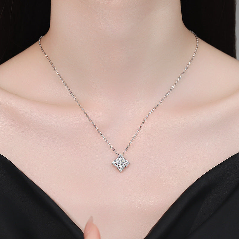 [Legend]STAR-CLOVER MOISSANITE NECKLACE
