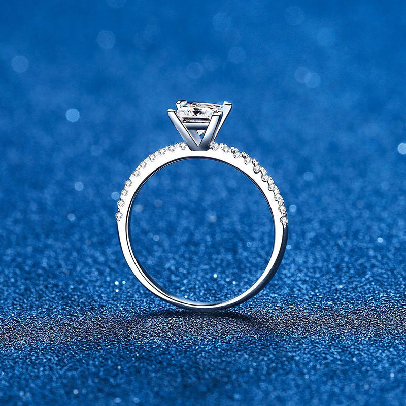 [Legend]ELEGANT PRINCESS CUT MOISSANITE ENGAGEMENT RING