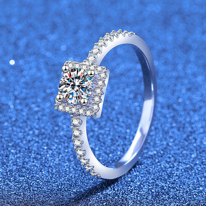 [Legend]DAINTY SUGAR-CUBE MOISSANITE RING