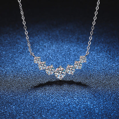 [Legend]MINIMALIST CURVED SMILE MOISSANITE NECKLACE