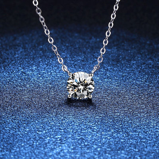 [Legend]CLASSIC FOUR-PRONG SOLITAIRE MOISSANITE NECKLACE