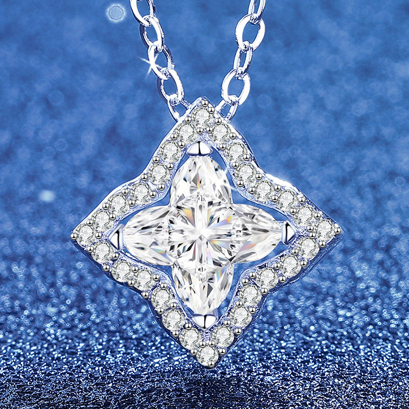 [Legend]STAR-CLOVER MOISSANITE NECKLACE