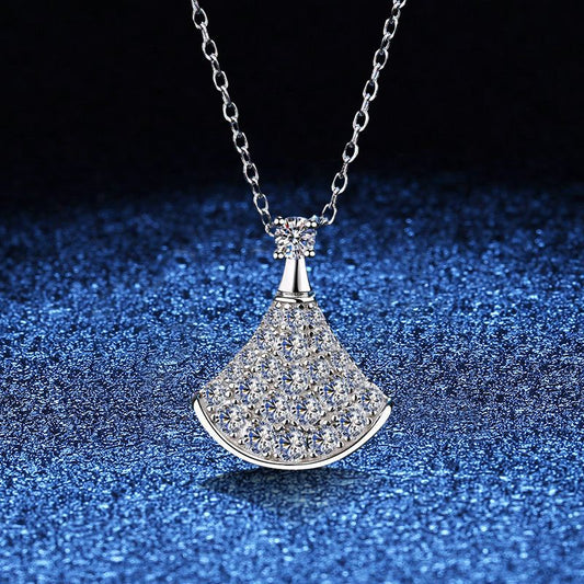 [Legend]ELEGANT FAN-SHAPED MOISSANITE PENDANT NECKLACE