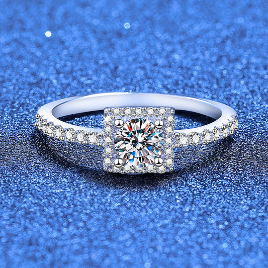 [Legend]DAINTY SUGAR-CUBE MOISSANITE RING