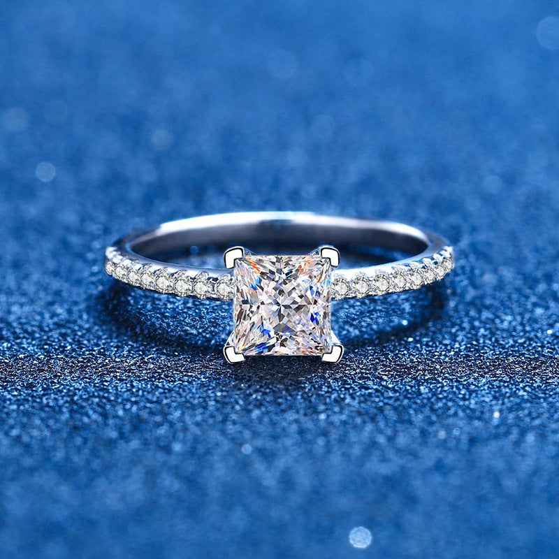[Legend]ELEGANT PRINCESS CUT MOISSANITE ENGAGEMENT RING