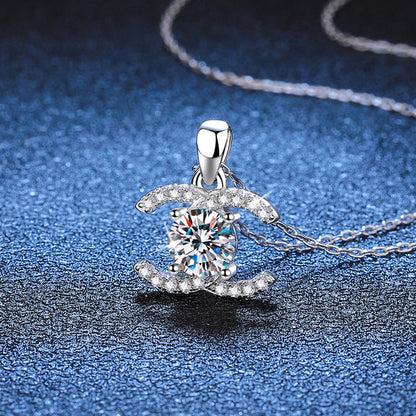 [Legend]CLASSIC INTERLOCKING MOISSANITE PENDANT NECKLACE
