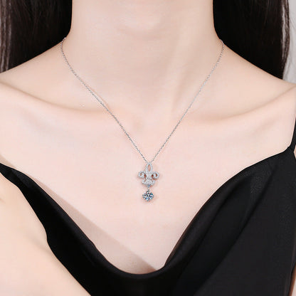[Legend]ROYAL FLEUR-DE-LIS MOISSANITE PENDANT NECKLACE