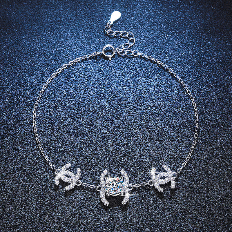[Legend]CLASSIC INTERLOCKING MOISSANITE BRACELET