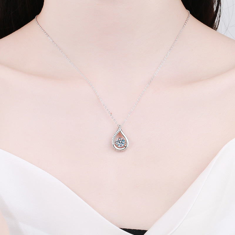 [Legend]DANCING WATER DROP MOISSANITE NECKLACE