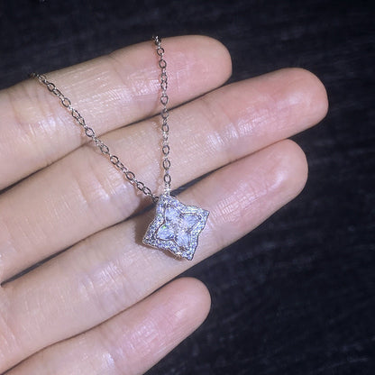 [Legend]STAR-CLOVER MOISSANITE NECKLACE