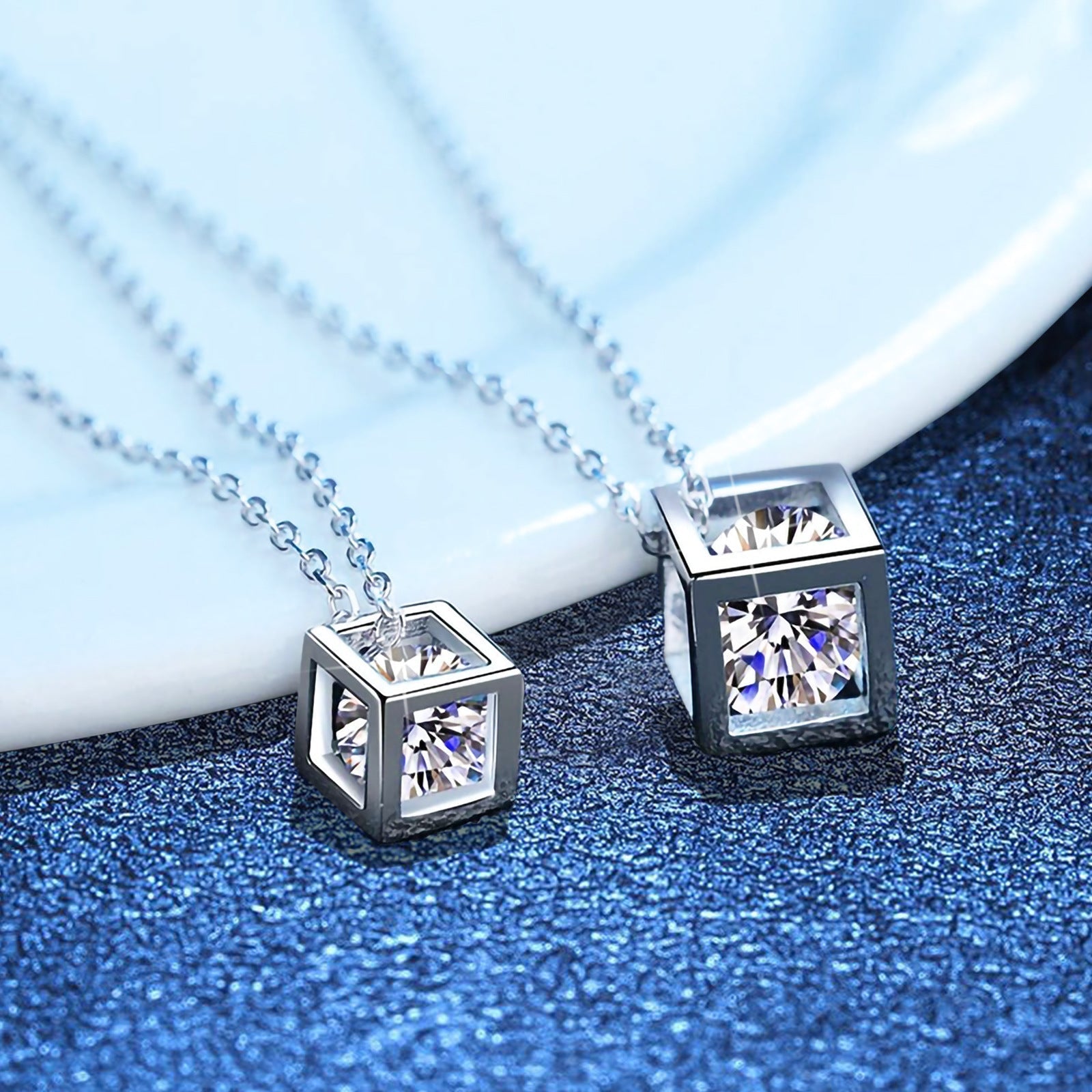 [Legend]GEOMETRIC SUGAR-CUBE MOISSANITE NECKLACE